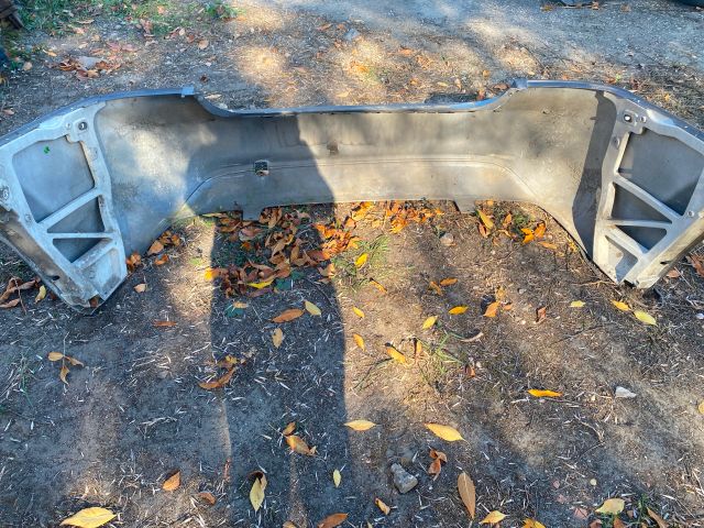 bontott FORD FOCUS II Hátsó Lökhárító (Részeivel)