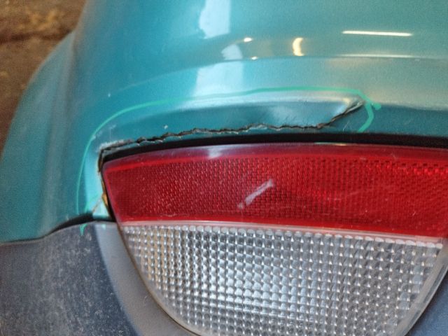 bontott FORD FOCUS II Hátsó Lökhárító (Részeivel)