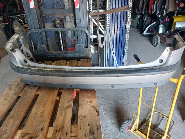 bontott FORD FOCUS II Hátsó Lökhárító (Részeivel)