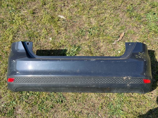 bontott FORD FOCUS II Hátsó Lökhárító (Részeivel)