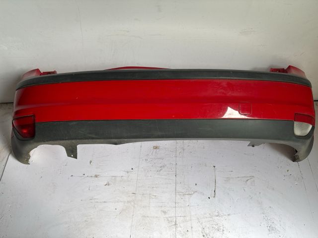 bontott FORD FOCUS II Hátsó Lökhárító (Részeivel)