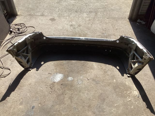 bontott FORD FOCUS II Hátsó Lökhárító (Üresen)