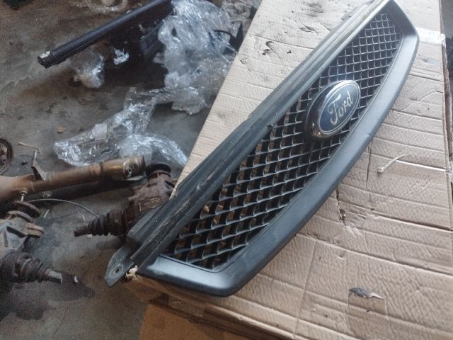 bontott FORD FOCUS II Hűtőrács