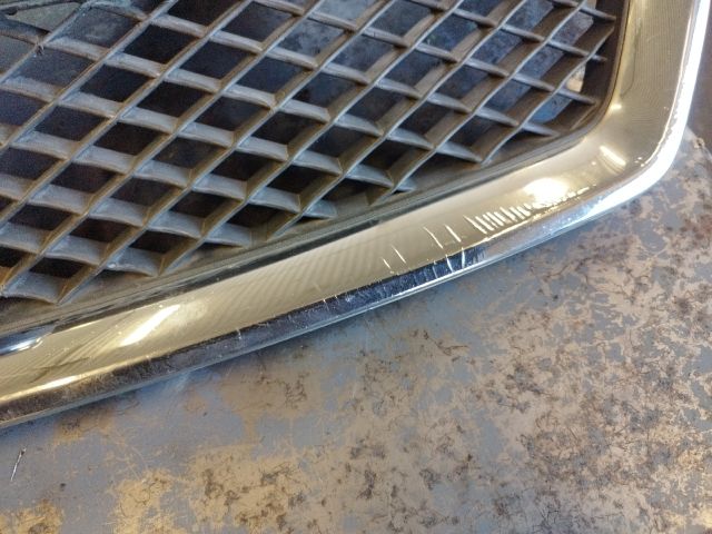 bontott FORD FOCUS II Hűtőrács