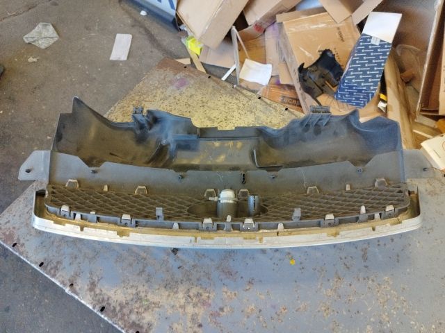 bontott FORD FOCUS II Hűtőrács