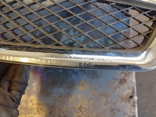 bontott FORD FOCUS II Hűtőrács