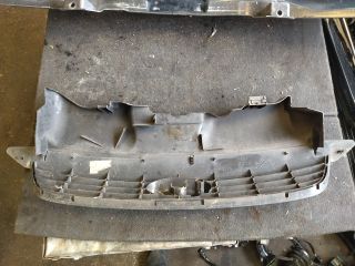 bontott FORD FOCUS II Hűtőrács