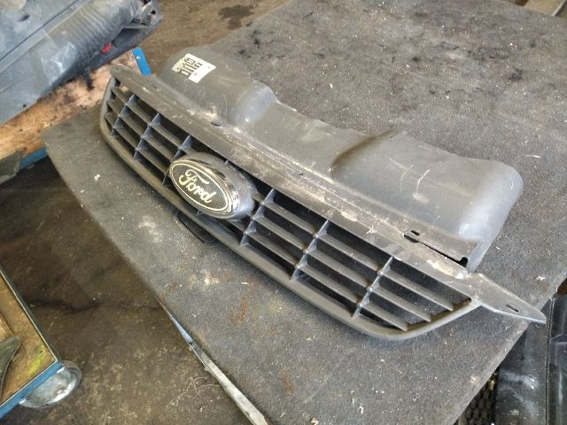 bontott FORD FOCUS II Hűtőrács