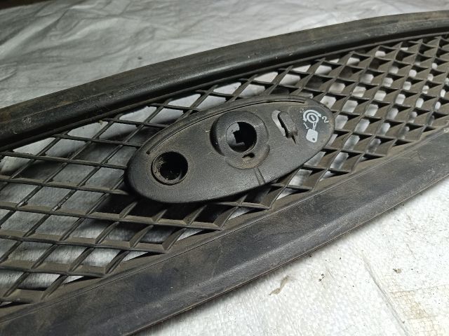 bontott FORD FOCUS II Hűtőrács