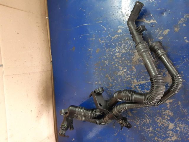 bontott FORD FOCUS II Hűtővíz Elosztó Cső