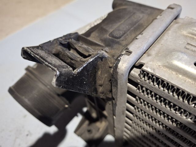 bontott FORD FOCUS II Intercooler