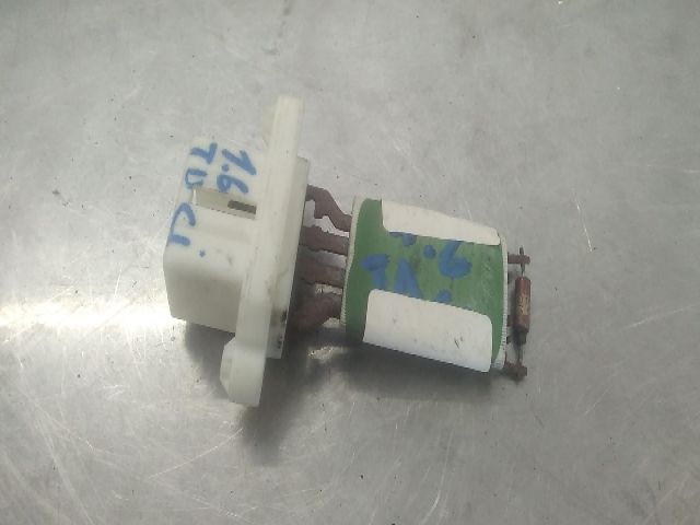 bontott FORD FOCUS II Izzító Relé