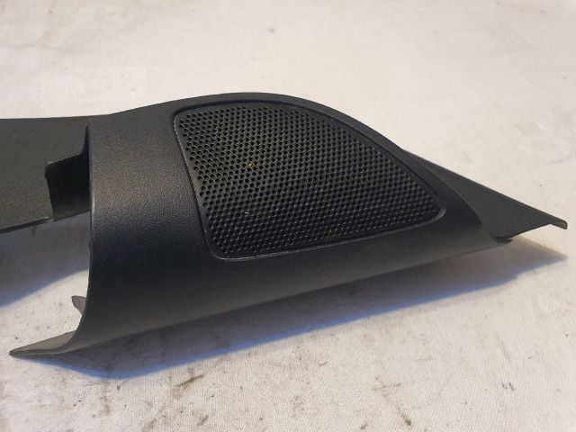 bontott FORD FOCUS II Jobb A Oszlop Hangszóró Burkolat