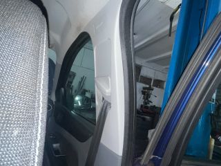 bontott FORD FOCUS II Jobb B Oszlop Burkolat