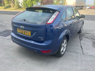 bontott FORD FOCUS II Jobb B Oszlop Burkolat