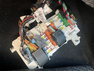 bontott FORD FOCUS II Jobb C Oszlop Burkolat