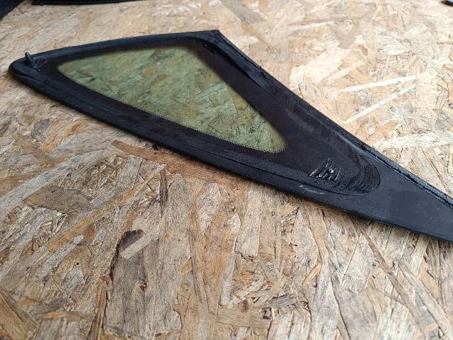 bontott FORD FOCUS II Jobb C Oszlop Oldalablak Üveg