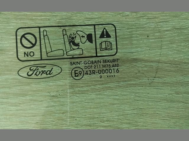 bontott FORD FOCUS II Jobb első Ablak