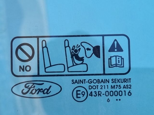 bontott FORD FOCUS II Jobb első Ablak