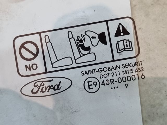 bontott FORD FOCUS II Jobb első Ablak