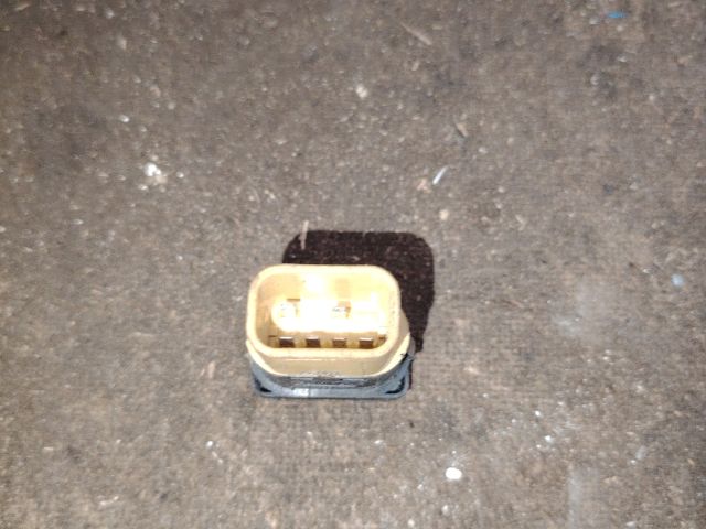 bontott FORD FOCUS II Jobb első Ablakemelő Kapcsoló