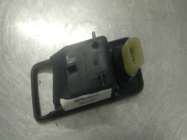 bontott FORD FOCUS II Jobb első Ablakemelő Kapcsoló