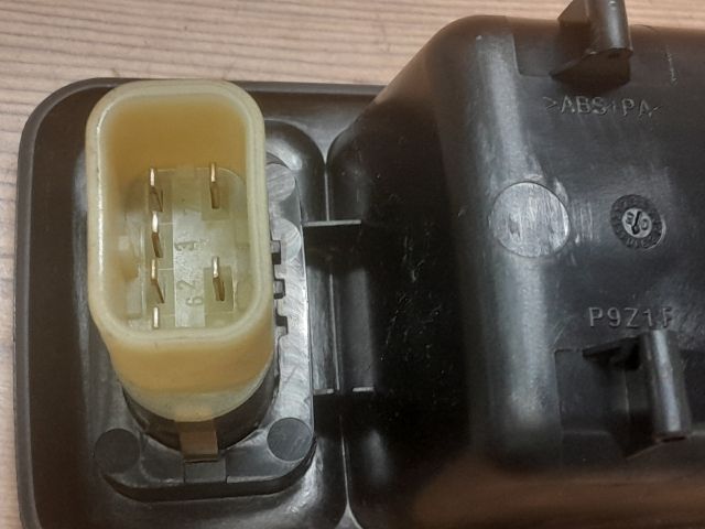 bontott FORD FOCUS II Jobb első Ablakemelő Kapcsoló