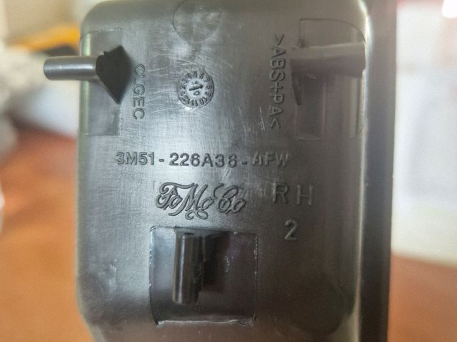 bontott FORD FOCUS II Jobb első Ablakemelő Kapcsoló