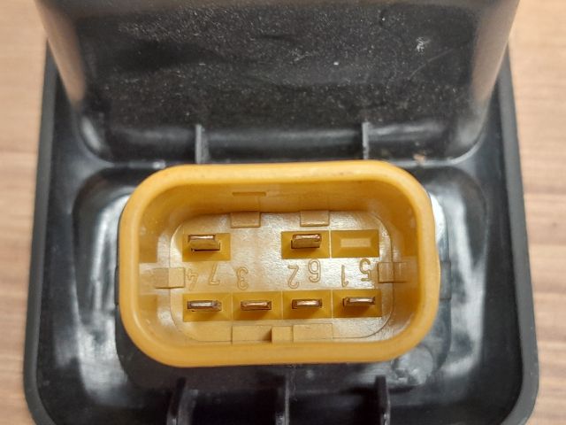 bontott FORD FOCUS II Jobb első Ablakemelő Kapcsoló