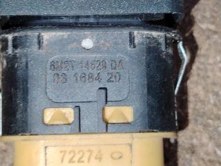 bontott FORD FOCUS II Jobb első Ablakemelő Kapcsoló