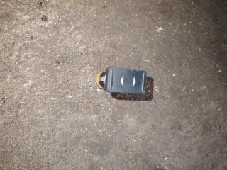 bontott FORD FOCUS II Jobb első Ablakemelő Kapcsoló