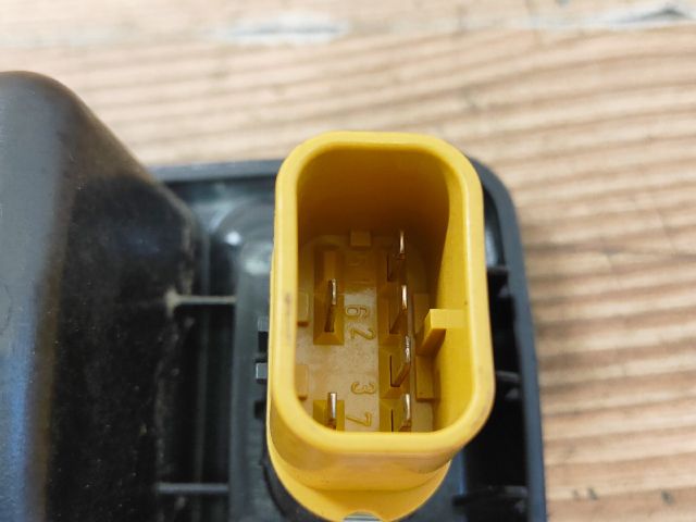 bontott FORD FOCUS II Jobb első Ablakemelő Kapcsoló