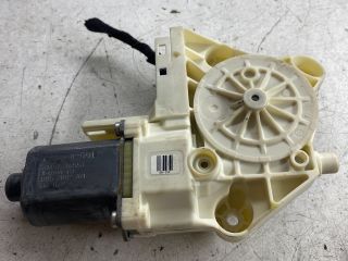 bontott FORD FOCUS II Jobb első Ablakemelő Motor