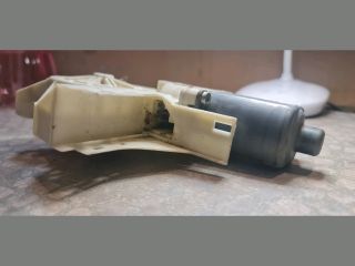 bontott FORD FOCUS II Jobb első Ablakemelő Motor