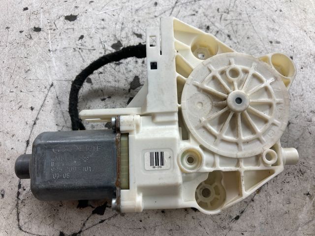 bontott FORD FOCUS II Jobb első Ablakemelő Motor