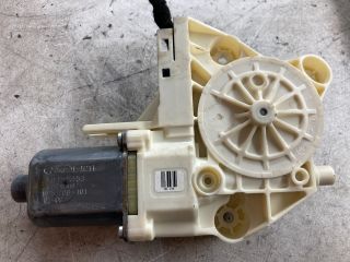 bontott FORD FOCUS II Jobb első Ablakemelő Motor