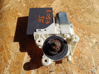 bontott FORD FOCUS II Jobb első Ablakemelő Motor