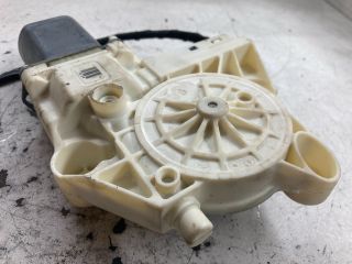 bontott FORD FOCUS II Jobb első Ablakemelő Motor