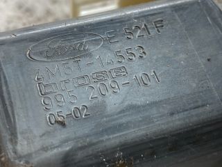 bontott FORD FOCUS II Jobb első Ablakemelő Motor