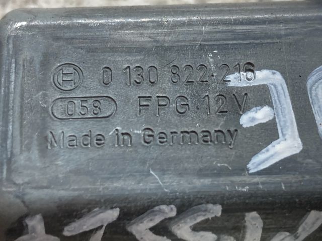 bontott FORD FOCUS II Jobb első Ablakemelő Motor