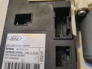bontott FORD FOCUS II Jobb első Ablakemelő Motor