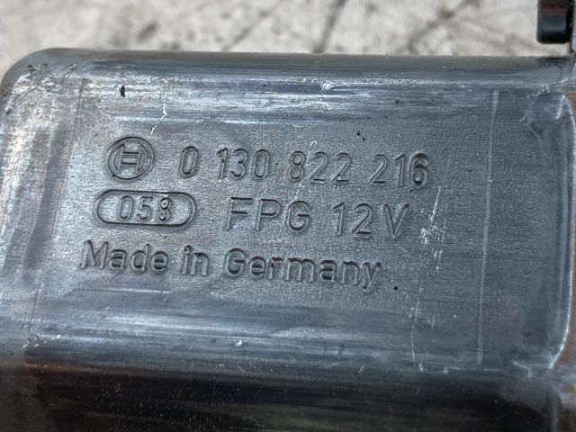 bontott FORD FOCUS II Jobb első Ablakemelő Motor