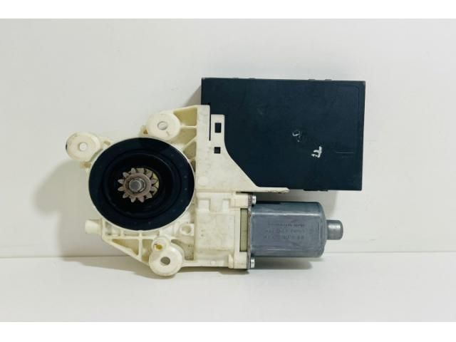 bontott FORD FOCUS II Jobb első Ablakemelő Motor