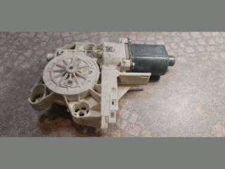 bontott FORD FOCUS II Jobb első Ablakemelő Motor