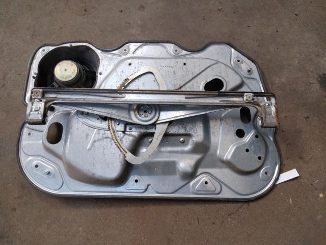 bontott FORD FOCUS II Jobb első Ablakemelő Szerkezet (Elektromos)