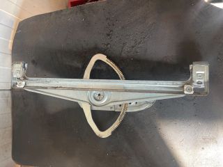 bontott FORD FOCUS II Jobb első Ablakemelő Szerkezet (Elektromos)