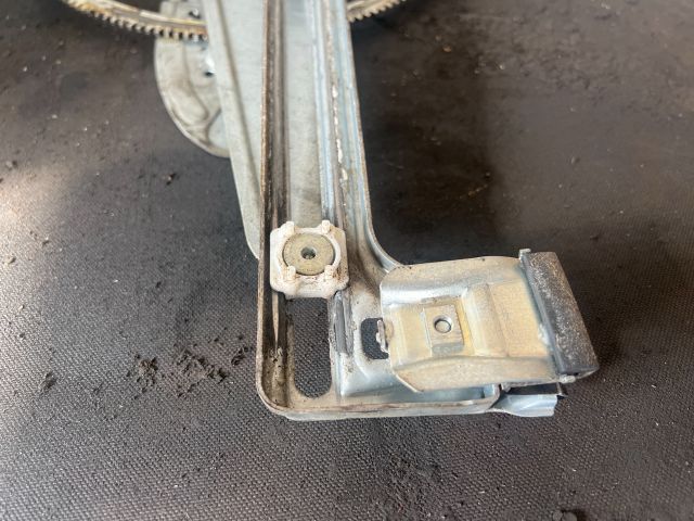 bontott FORD FOCUS II Jobb első Ablakemelő Szerkezet (Elektromos)