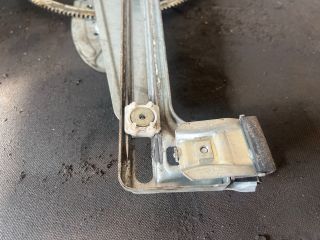 bontott FORD FOCUS II Jobb első Ablakemelő Szerkezet (Elektromos)