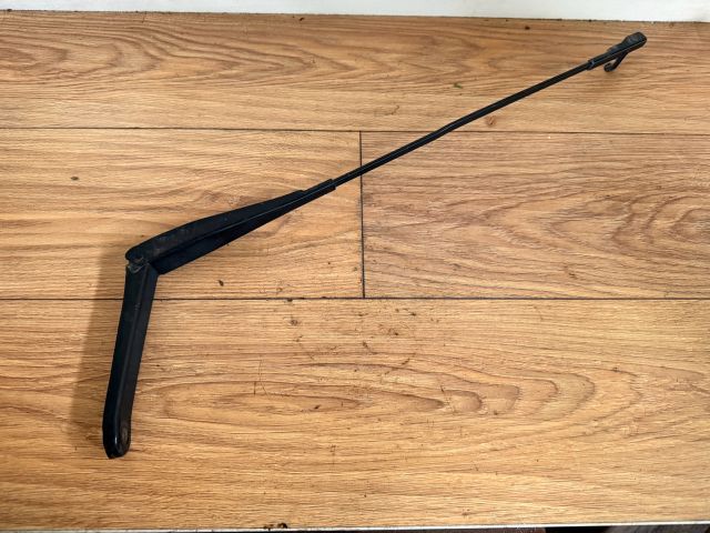 bontott FORD FOCUS II Jobb első Ablaktörlő Kar