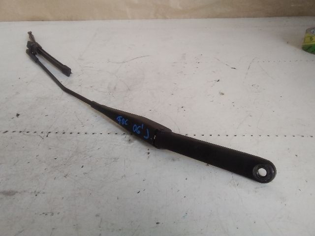 bontott FORD FOCUS II Jobb első Ablaktörlő Kar